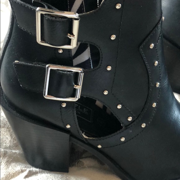 Rocker Boots! - Picture 3 of 5